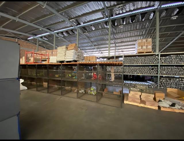 4,670M² WAREHOUSE FOR SALE IN HALFWAY HOUSE